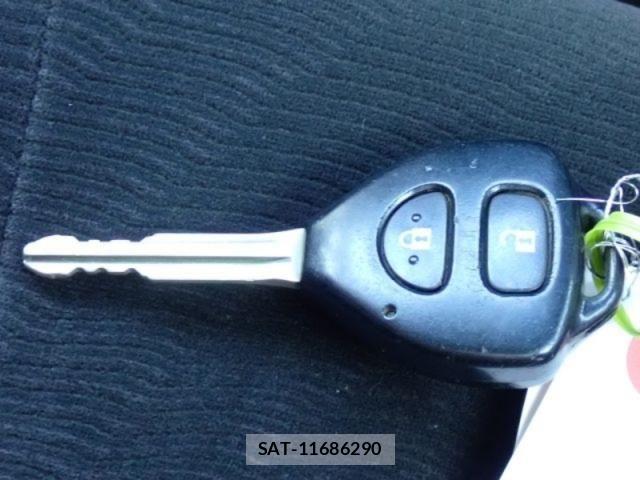 Toyota NOAH 2012-02 6910315-29