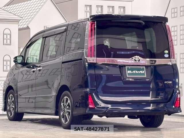 Toyota NOAH 2018-02 6910294-11