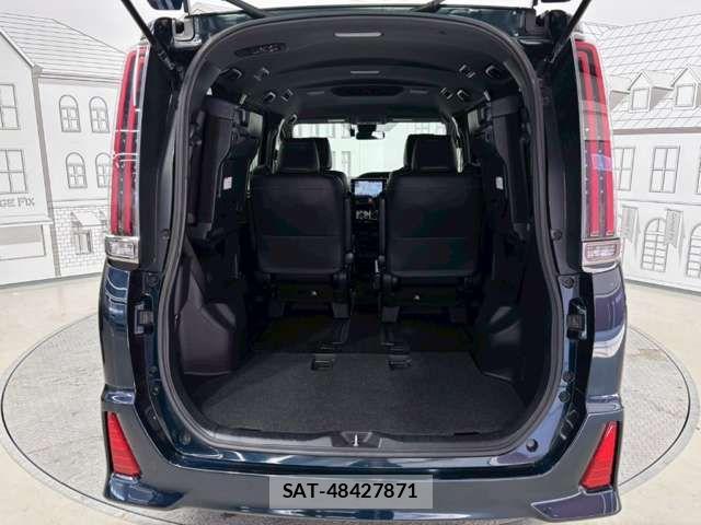 Toyota NOAH 2018-02 6910294-18