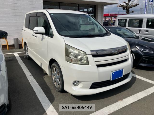 Toyota NOAH 2009-10 6910326-0