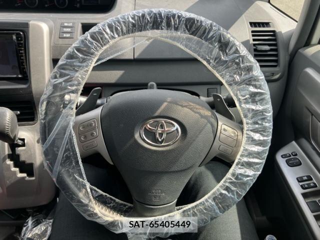 Toyota NOAH 2009-10 6910326-19