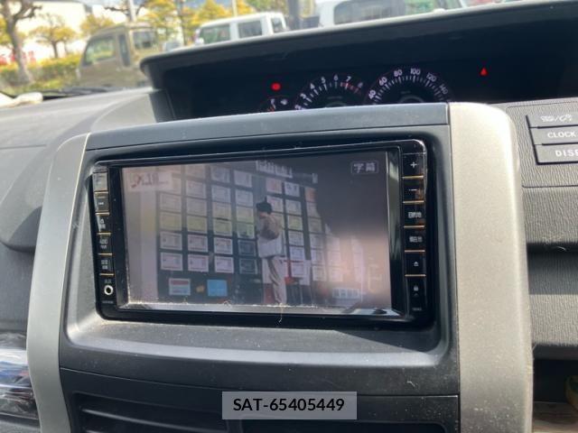 Toyota NOAH 2009-10 6910326-22