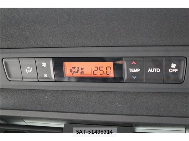 Toyota NOAH 2020-11 6910298-5