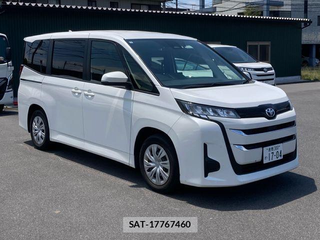 Toyota NOAH 2022-10 6910299-0