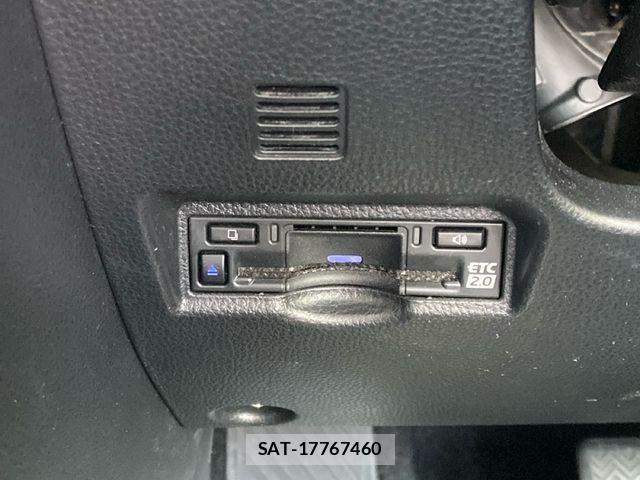 Toyota NOAH 2022-10 6910299-9
