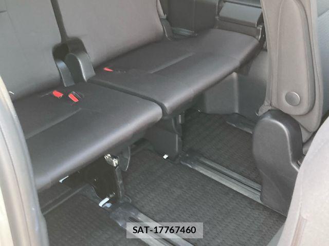 Toyota NOAH 2022-10 6910299-15