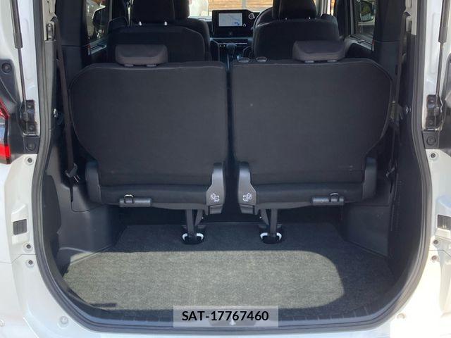 Toyota NOAH 2022-10 6910299-17