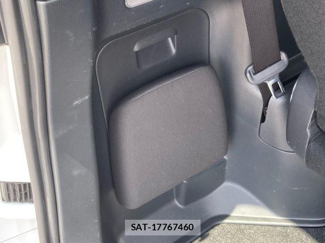 Toyota NOAH 2022-10 6910299-18