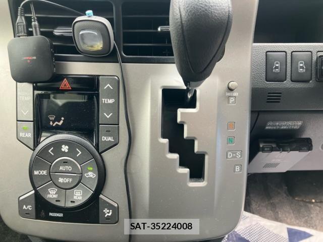 Toyota NOAH 2008-07 6910343-16