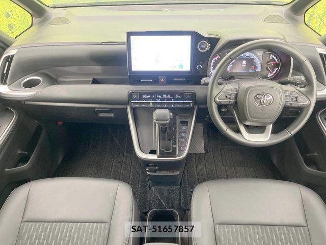 Toyota NOAH 2022-10 6996374-1
