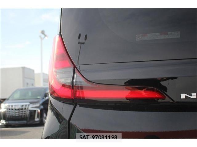 Toyota NOAH 2023-05 6996368-12