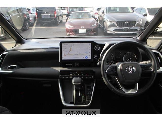 Toyota NOAH 2023-05 6996368-19