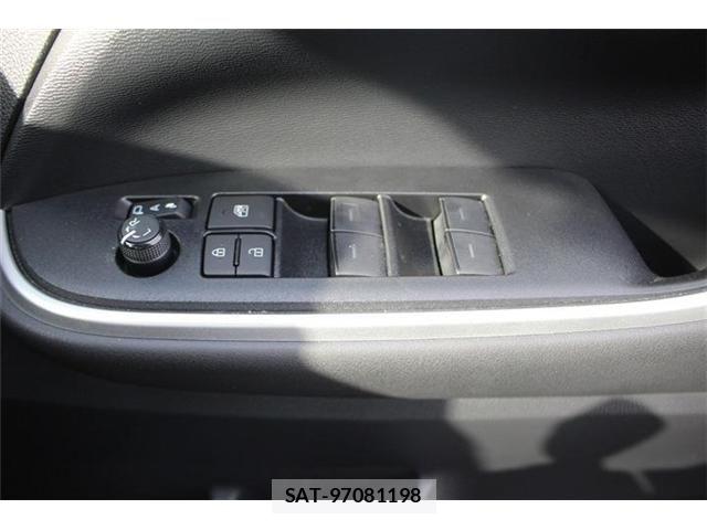 Toyota NOAH 2023-05 6996368-23