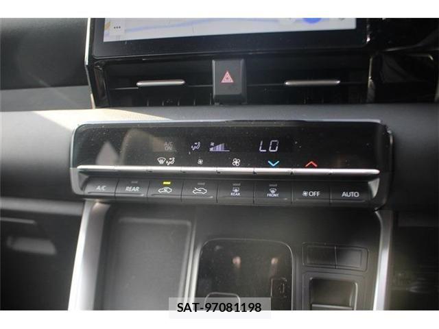 Toyota NOAH 2023-05 6996368-26