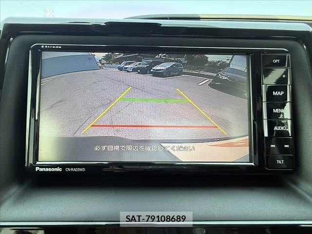 Toyota NOAH 2017-04 6996381-4