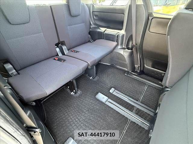 Toyota NOAH 2021-04 6996377-19