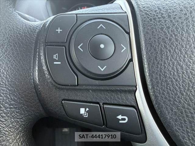 Toyota NOAH 2021-04 6996377-23