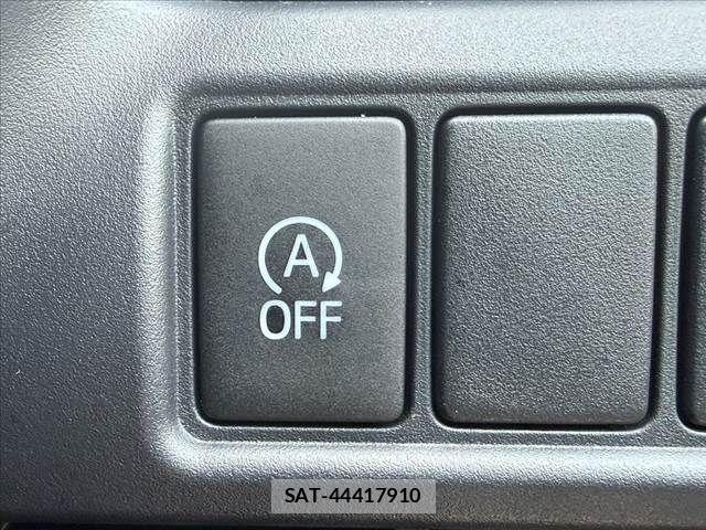 Toyota NOAH 2021-04 6996377-25