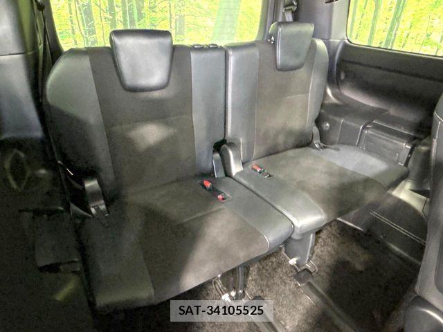 Toyota NOAH 2018-04 6996376-9