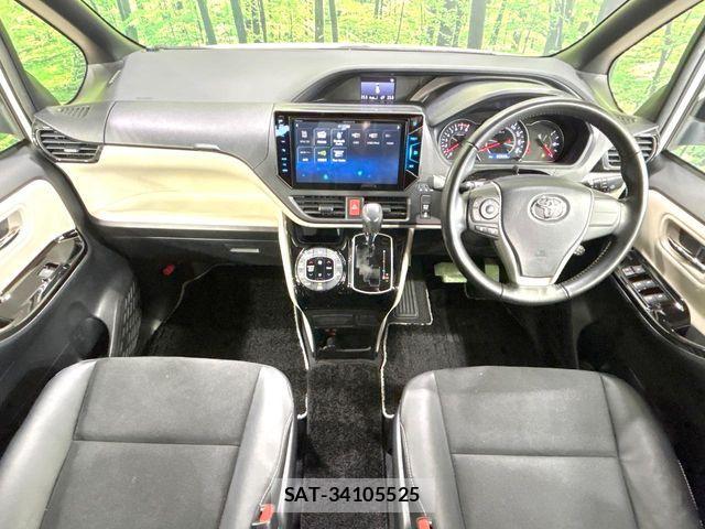 Toyota NOAH 2018-04 6996376-1