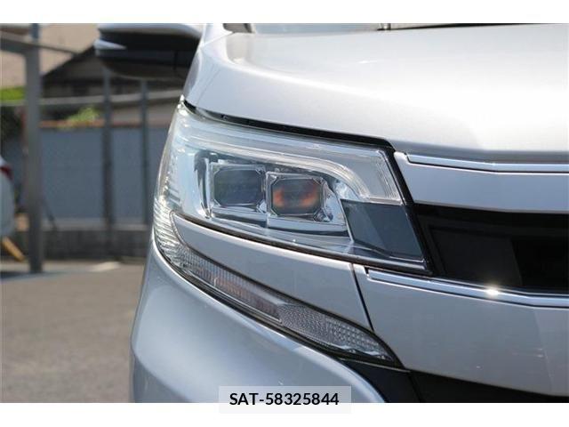 Toyota NOAH 2018-12 6996380-12