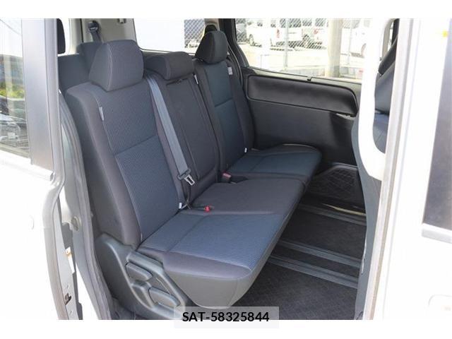 Toyota NOAH 2018-12 6996380-16
