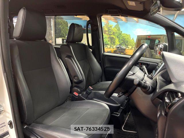 Toyota NOAH 2019-09 6996370-7