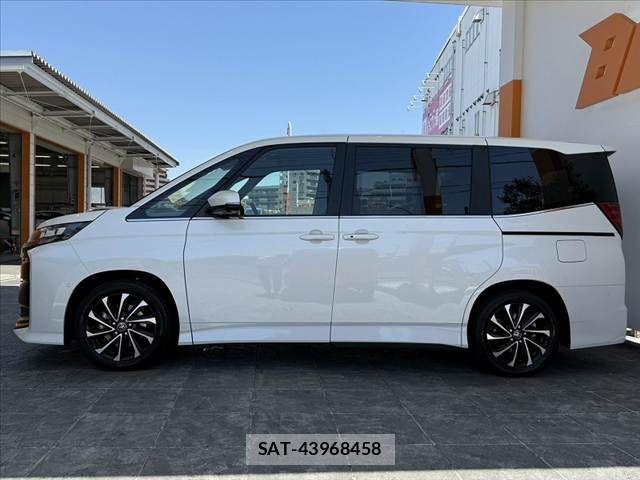 Toyota NOAH 2023-09 6996334-10