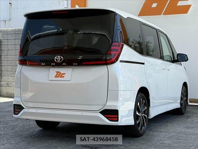 Toyota NOAH 2023-09 6996334-14