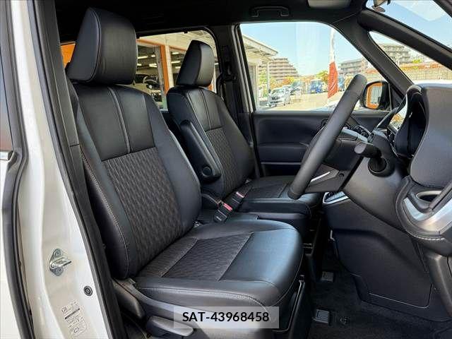 Toyota NOAH 2023-09 6996334-15