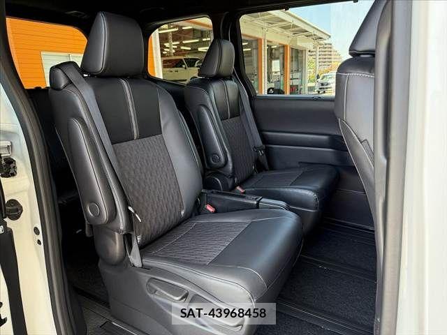 Toyota NOAH 2023-09 6996334-17
