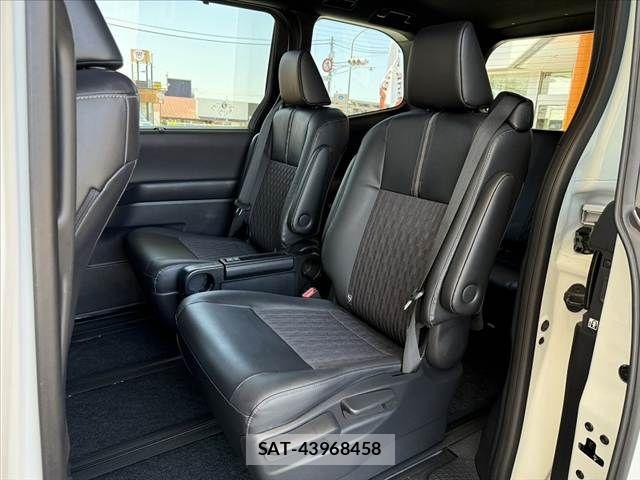 Toyota NOAH 2023-09 6996334-18