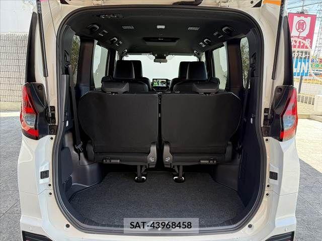 Toyota NOAH 2023-09 6996334-20