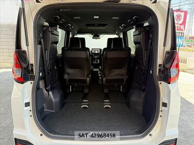 Toyota NOAH 2023-09 6996334-21