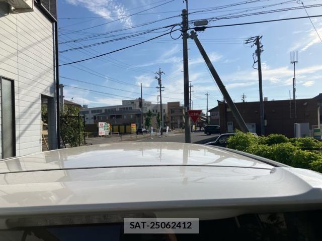 Toyota NOAH 2013-10 6996396-9