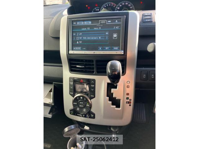 Toyota NOAH 2013-10 6996396-16