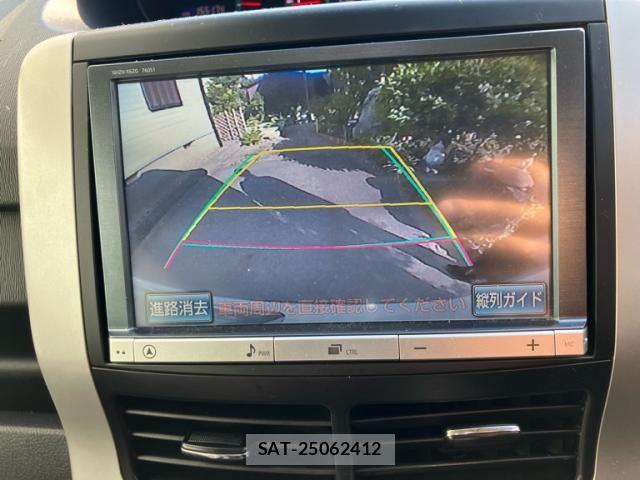 Toyota NOAH 2013-10 6996396-20