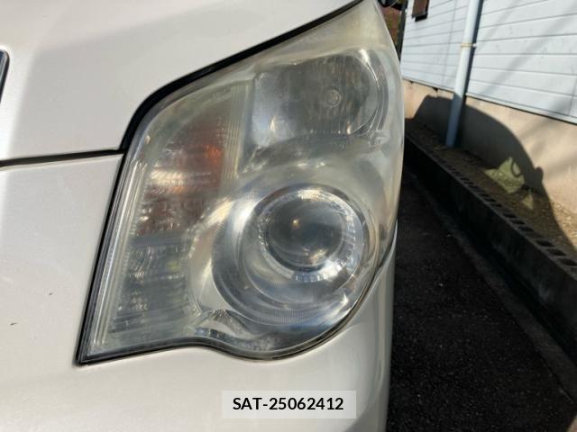 Toyota NOAH 2013-10 6996396-8