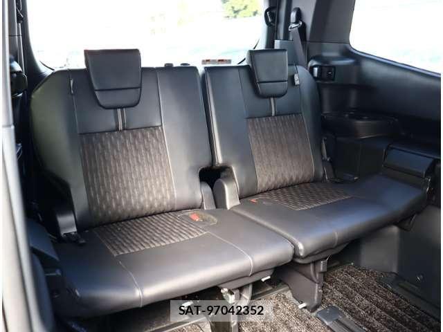 Toyota NOAH 2023-03 6996306-10