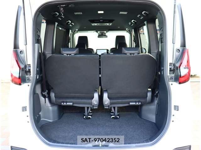 Toyota NOAH 2023-03 6996306-11