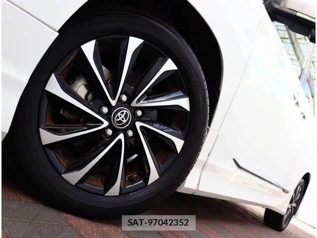 Toyota NOAH 2023-03 6996306-17