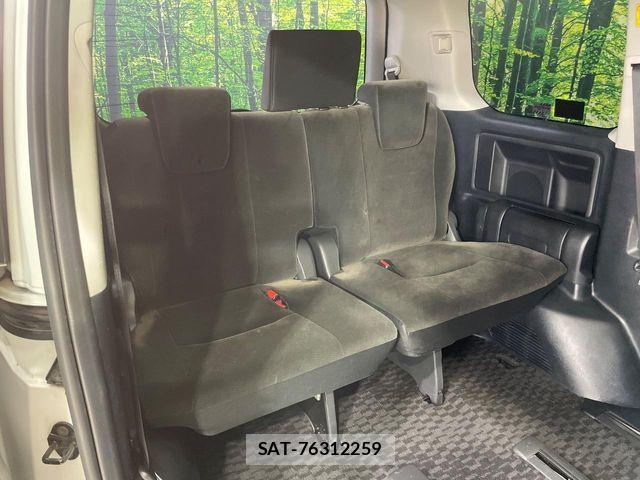 Toyota NOAH 2012-06 6996394-8