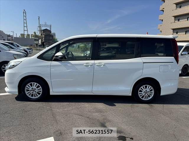 Toyota NOAH 2015-01 6996386-11