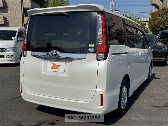 Toyota NOAH 2015-01 6996386-13