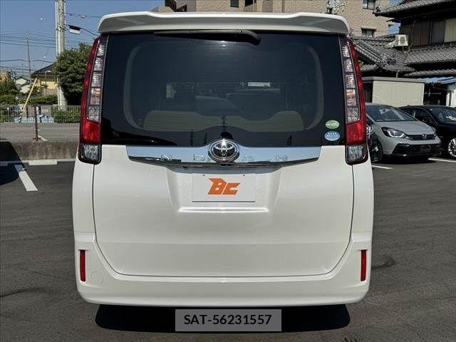 Toyota NOAH 2015-01 6996386-14