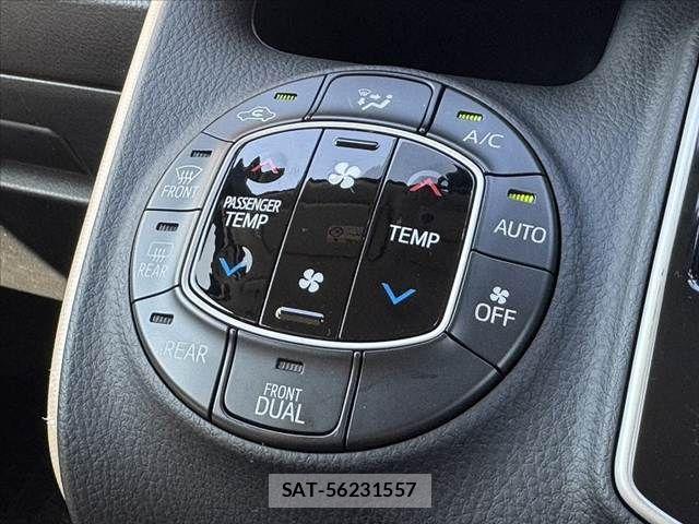 Toyota NOAH 2015-01 6996386-28