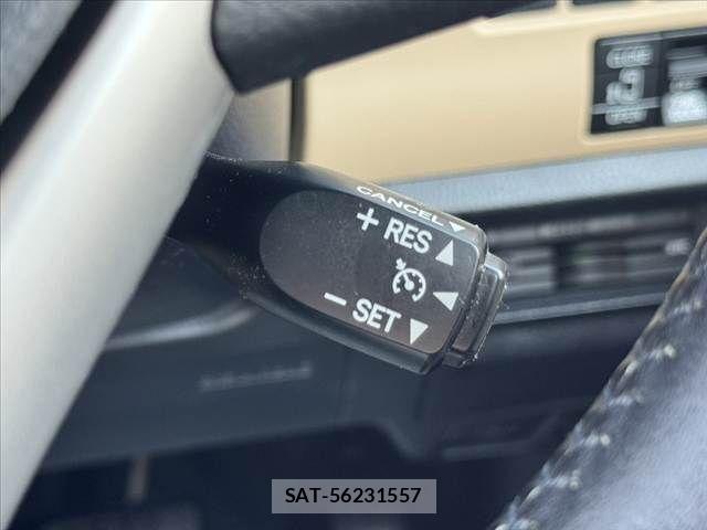 Toyota NOAH 2015-01 6996386-6
