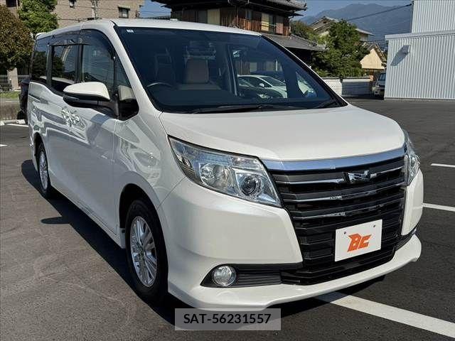 Toyota NOAH 2015-01 6996386-7