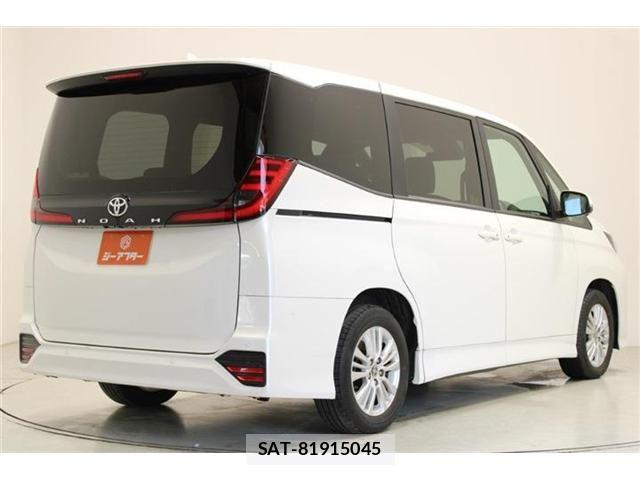 Toyota NOAH 2022-01 6996367-11