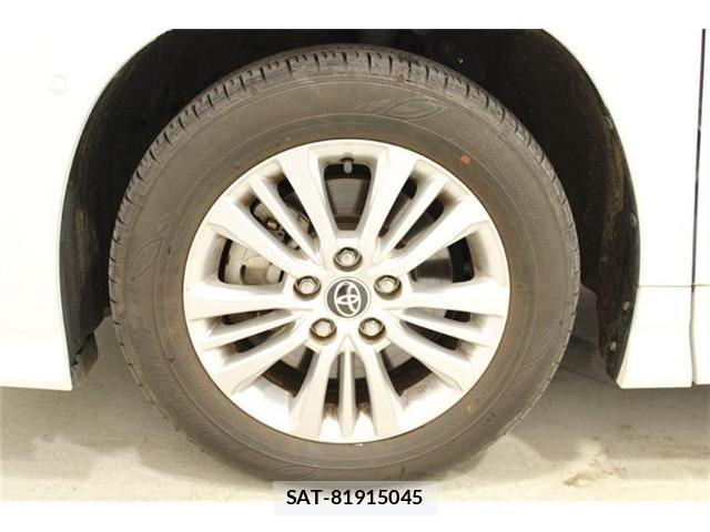 Toyota NOAH 2022-01 6996367-24